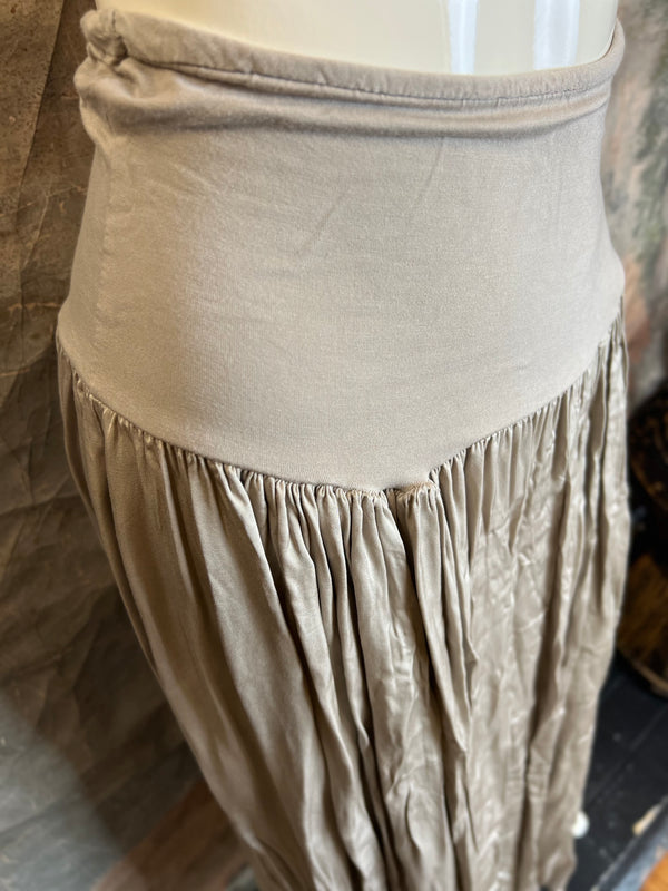 81661AZ Atlas Wrinkle Raw Skirt- Taupe
